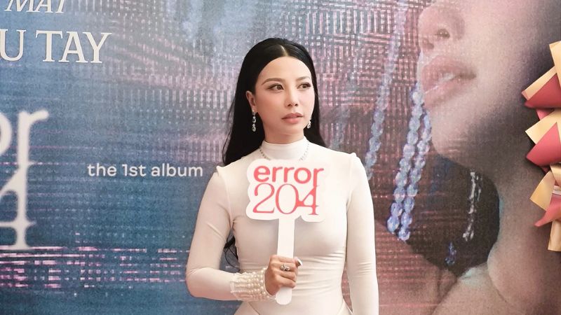 Album ERROR204 đánh dấu 9 năm trong nghề của nữ ca sĩ