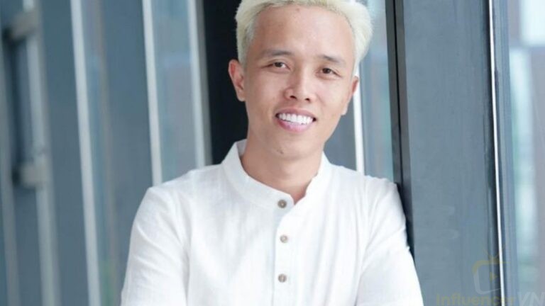 Huy Quần Hoa là ai