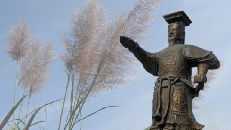 Vạn Thắng Vương là ai