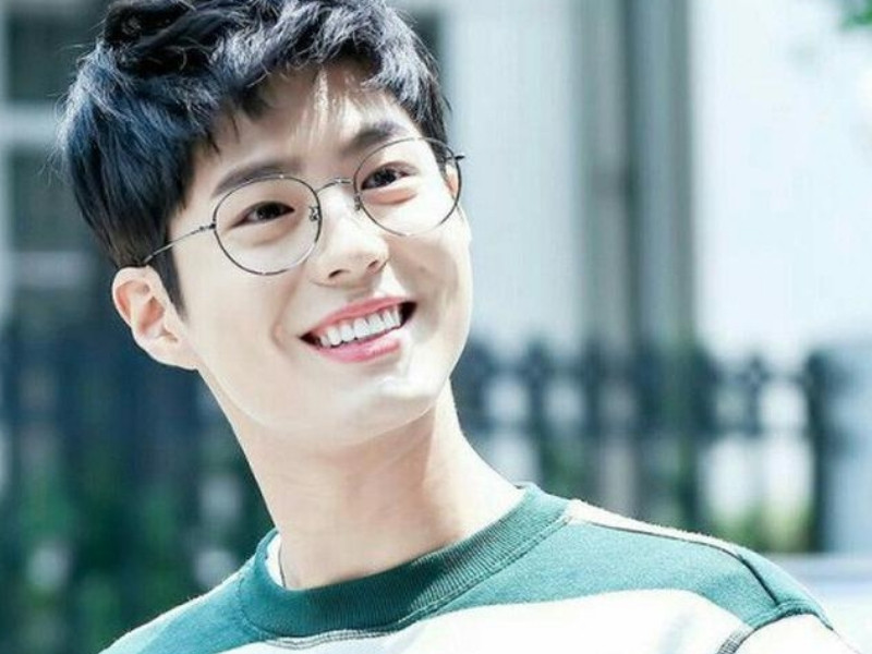 Tuổi thơ cơ cực của Park Bo Gum