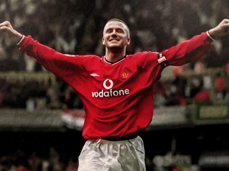 Tìm hiểu David Beckham là ai, ta biết anh là một trong những tiền vệ xuất sắc của làng túc cầu thế giới